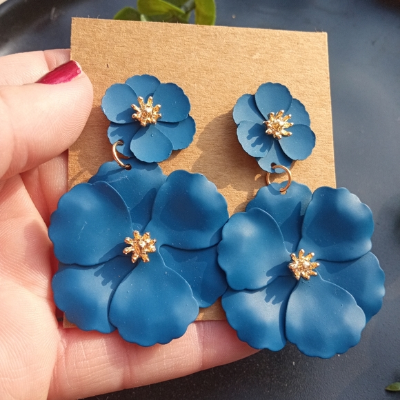 Deep Blue Floral Earrings - Picture 9 of 13